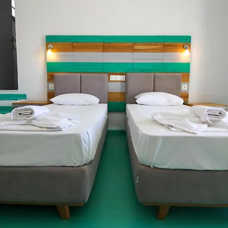 Camares Πανσιόν 3*