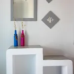 Camares بيت ضيافة Alopronia