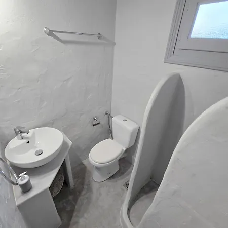 Camares בית הארחה 3*